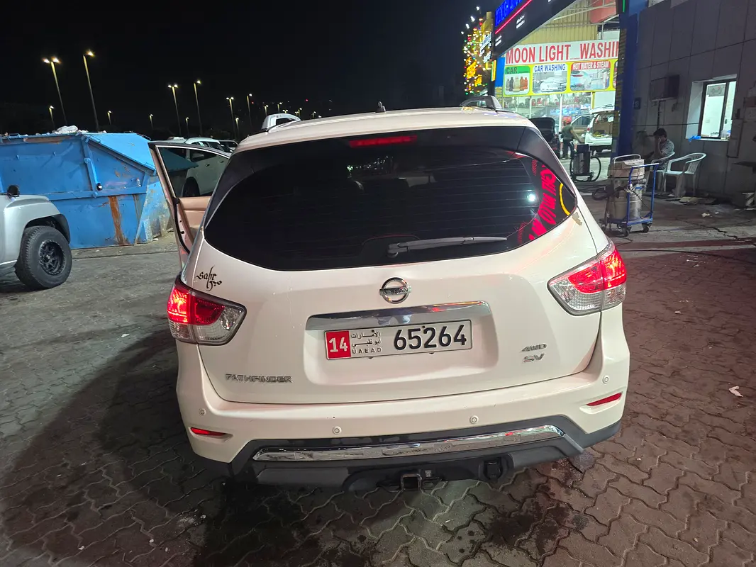 NISSAN Pathfinder SV 2014