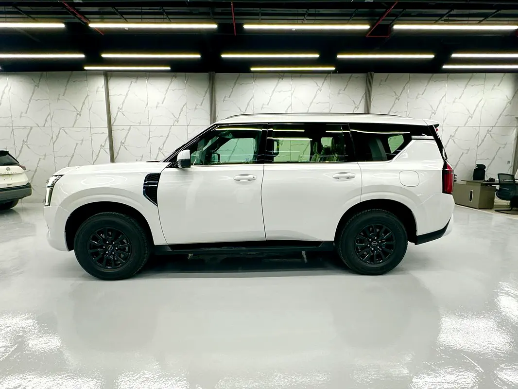NISSAN Patrol SE Titanium 2026 - photo 4 - Import Émirats | International Cars