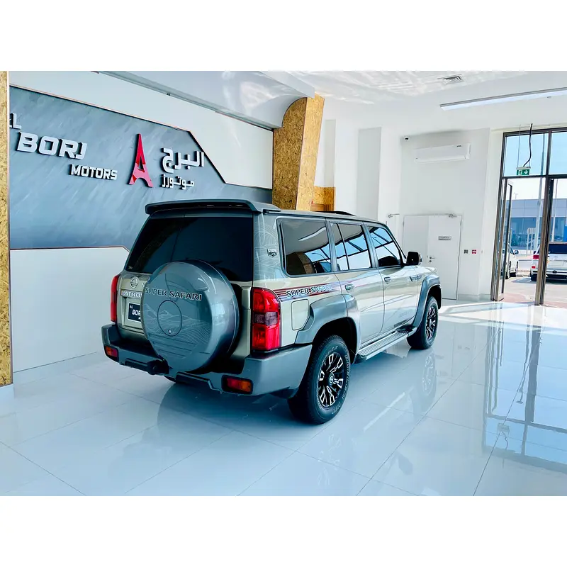 NISSAN Patrol Safari Super Safari Al Ostoura 2024 - photo 2 - Import Émirats | International Cars