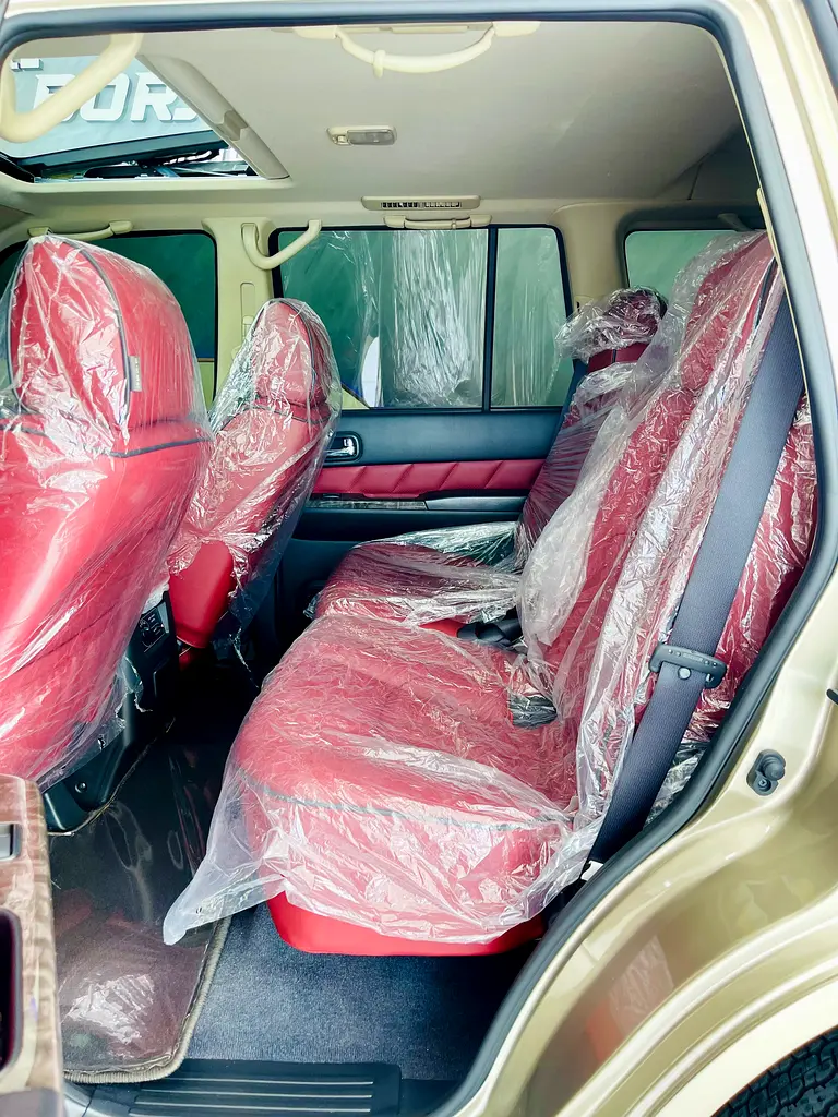 NISSAN Patrol Safari Super Safari Al Ostoura 2024 - photo 7 - Import Émirats | International Cars