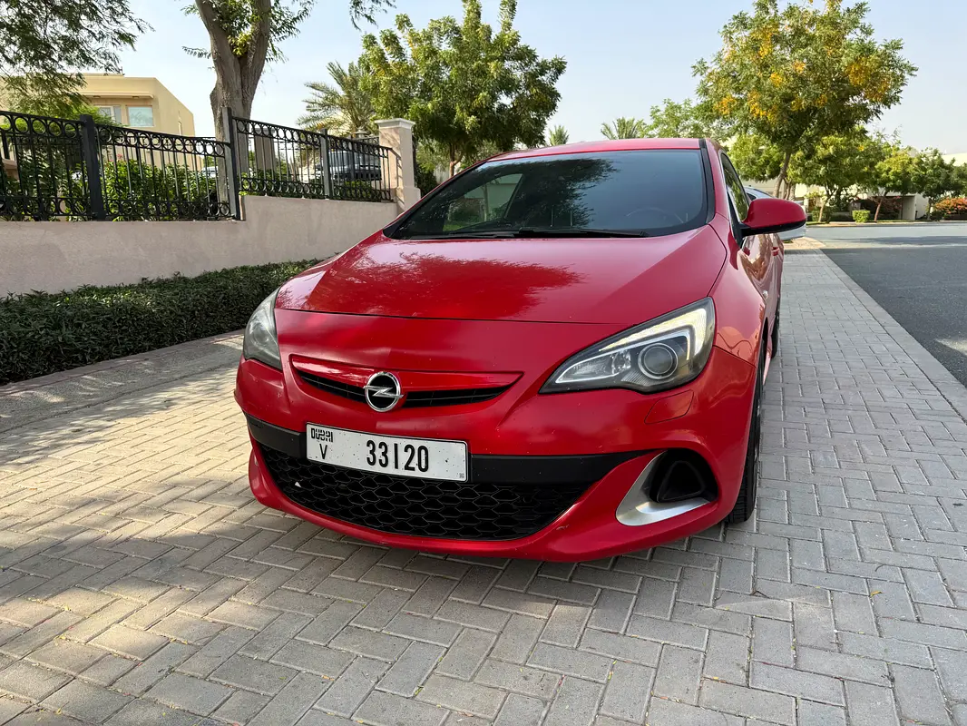 OPEL Astra OPC 2015 - photo 2 - Import Émirats | International Cars