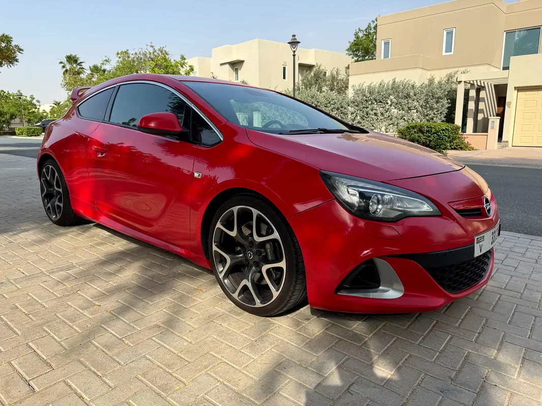 OPEL Astra OPC 2015 - photo 3 - Import Émirats | International Cars