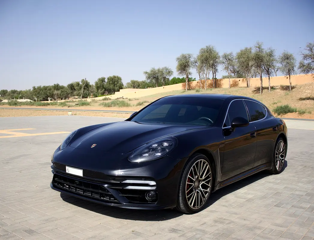 PORSCHE Panamera S 2011