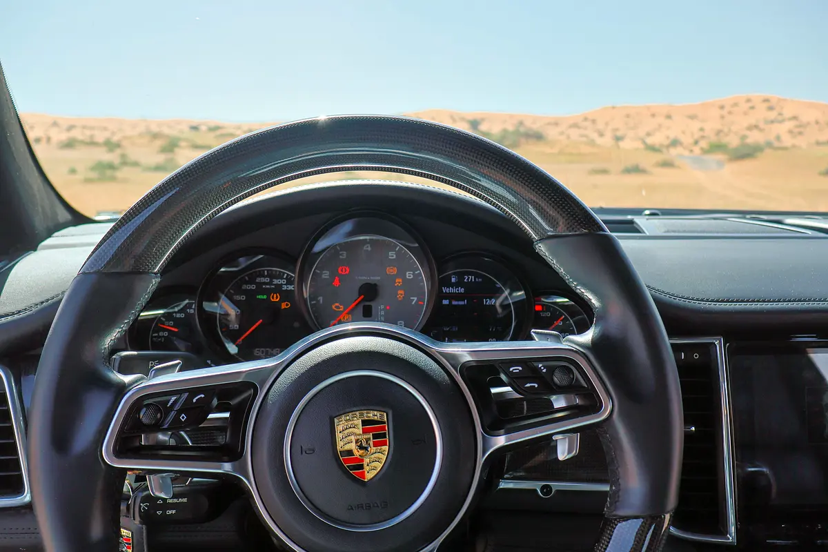 PORSCHE Panamera S 2011 - photo 2 - Import Émirats | International Cars