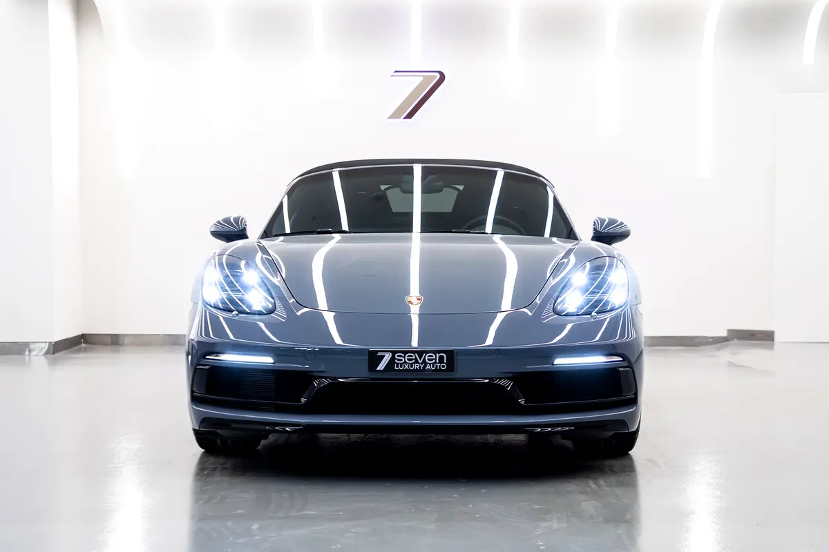 PORSCHE Boxster Standard 2024
