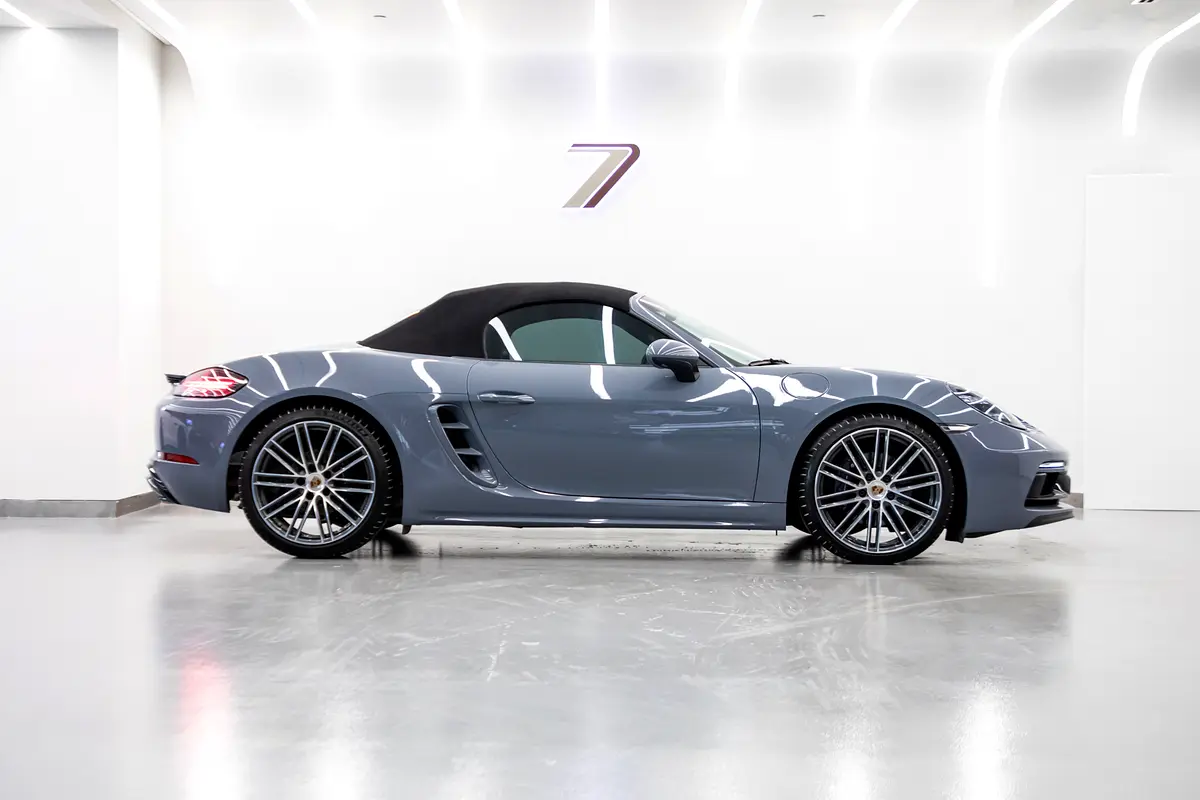 PORSCHE Boxster Standard 2024 - photo 3 - Import Émirats | International Cars