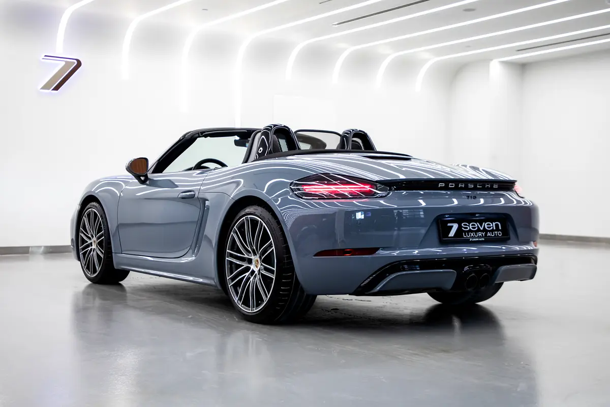 PORSCHE Boxster Standard 2024 - photo 8 - Import Émirats | International Cars