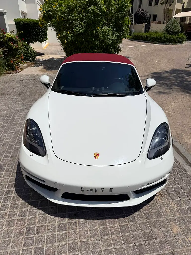 PORSCHE Boxster Spyder 2022 - photo 2 - Import Émirats | International Cars