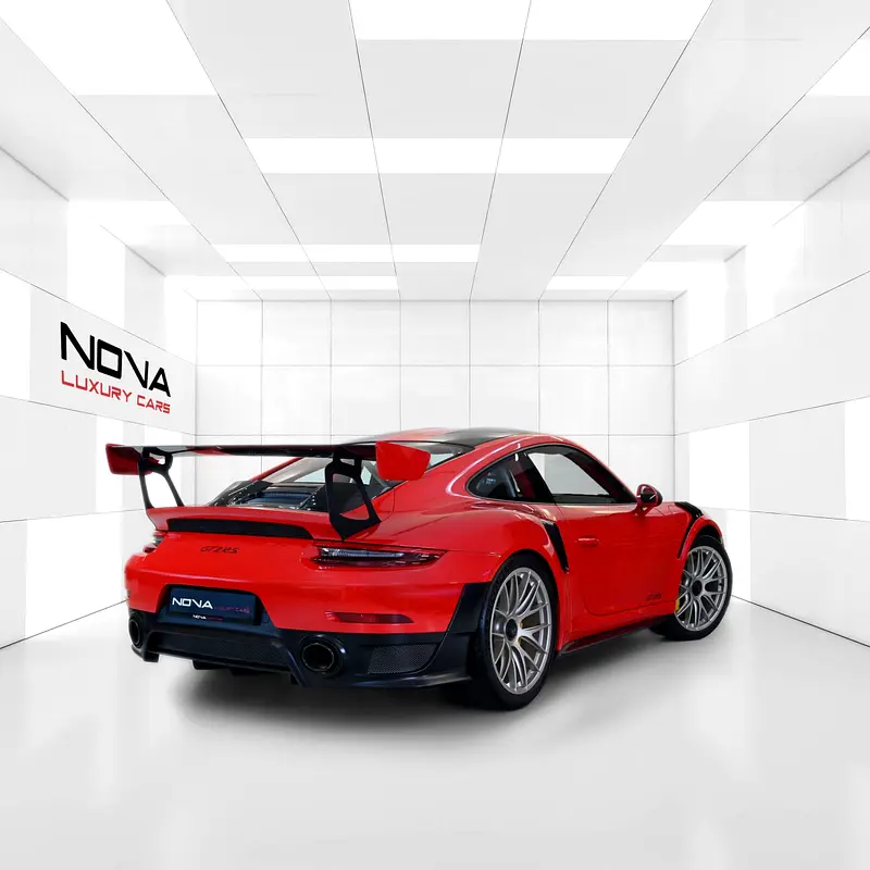 PORSCHE Carrera / 911 GT2 RS Weissach 2018 - photo 4 - Import Émirats | International Cars