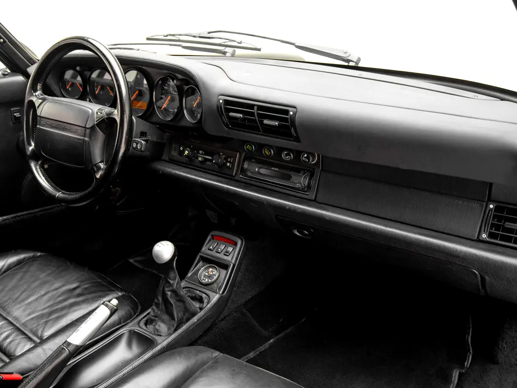 PORSCHE Carrera / 911 Turbo 1993 - photo 10 - Import Émirats | International Cars