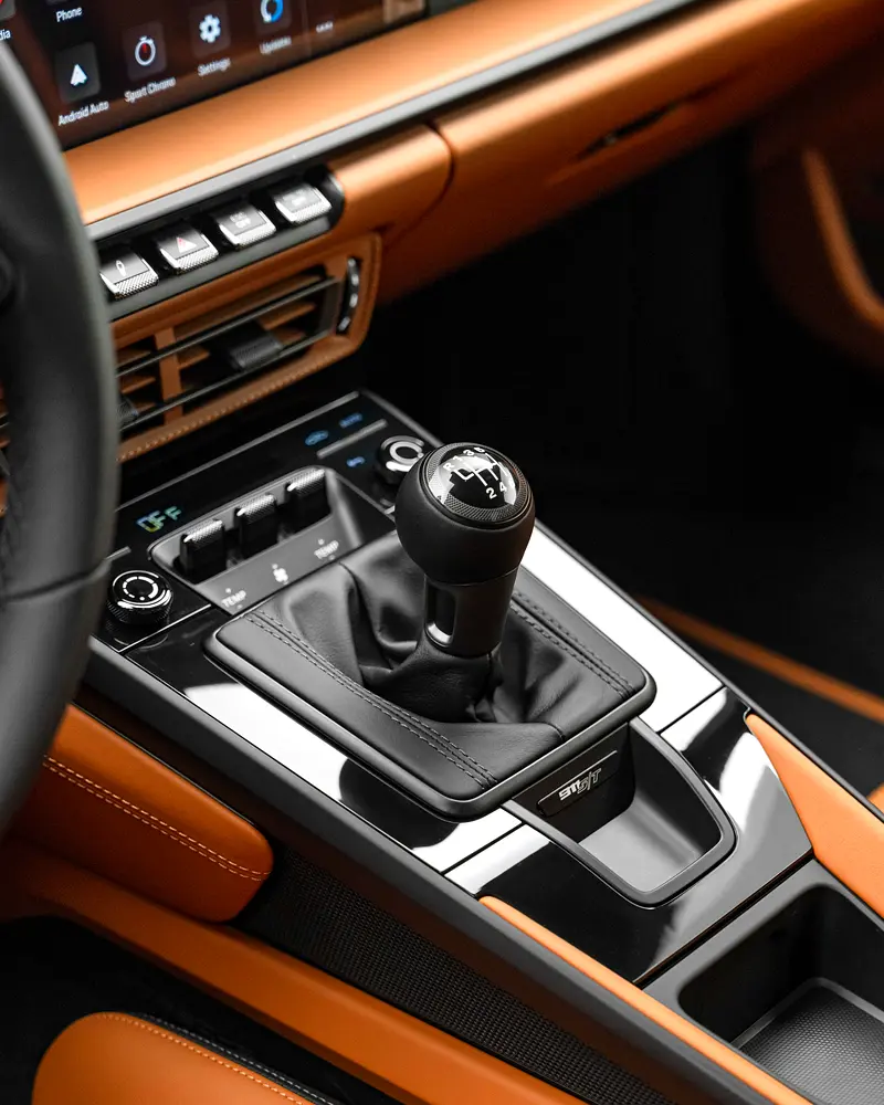 PORSCHE Carrera / 911 Other 2024 - photo 12 - Import Émirats | International Cars