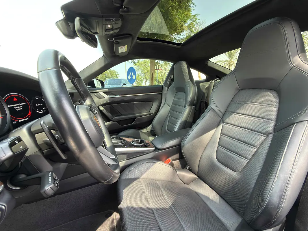 PORSCHE Carrera / 911 Turbo S 2024 - photo 8 - Import Émirats | International Cars