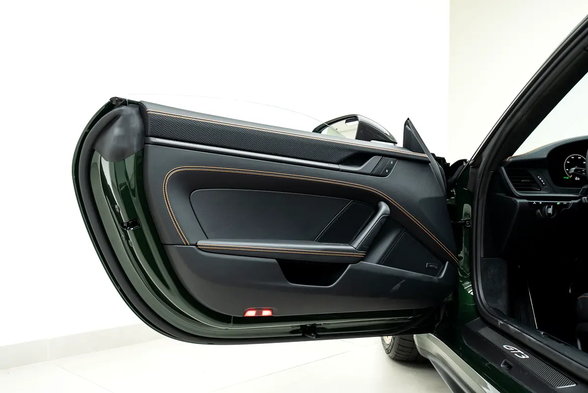 PORSCHE Carrera / 911 GT3 2025 - photo 10 - Import Émirats | International Cars