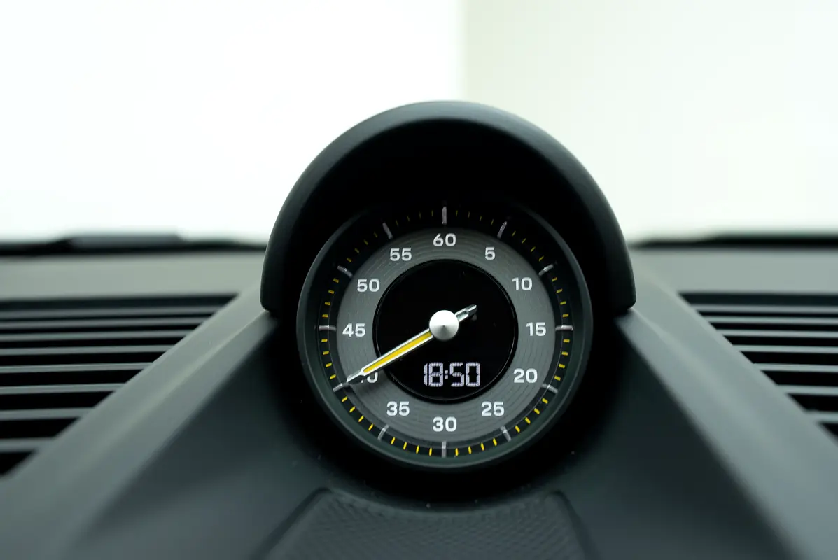 PORSCHE Carrera / 911 GT3 2025 - photo 12 - Import Émirats | International Cars