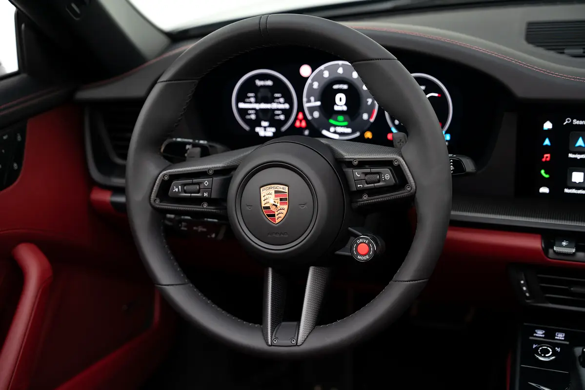 PORSCHE Carrera / 911 4 GTS 2025 - photo 10 - Import Émirats | International Cars