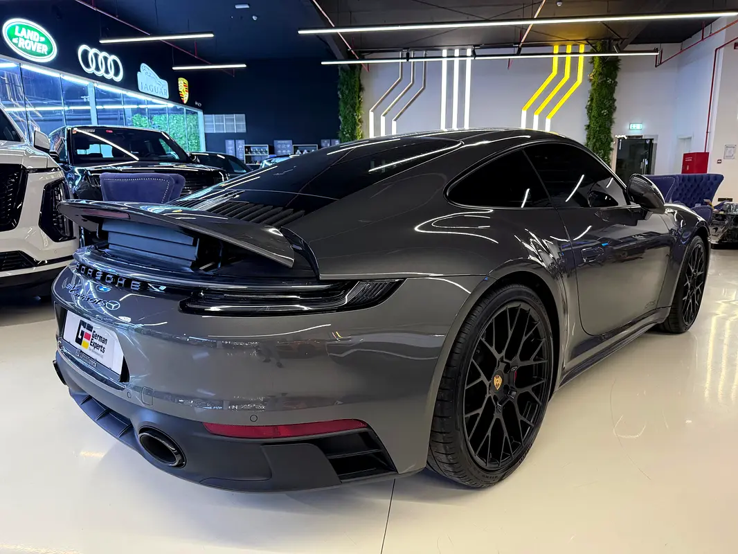 PORSCHE Carrera / 911 GTS 2024 - photo 8 - Import Émirats | International Cars
