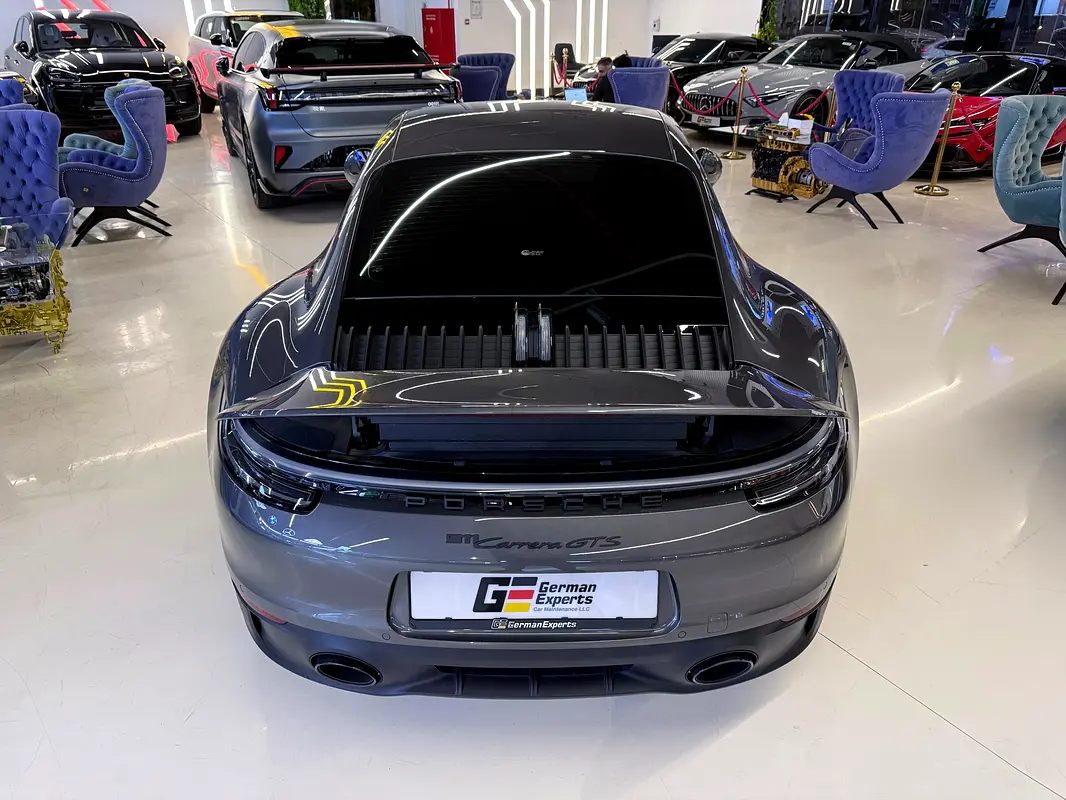 PORSCHE Carrera / 911 GTS 2024 - photo 9 - Import Émirats | International Cars