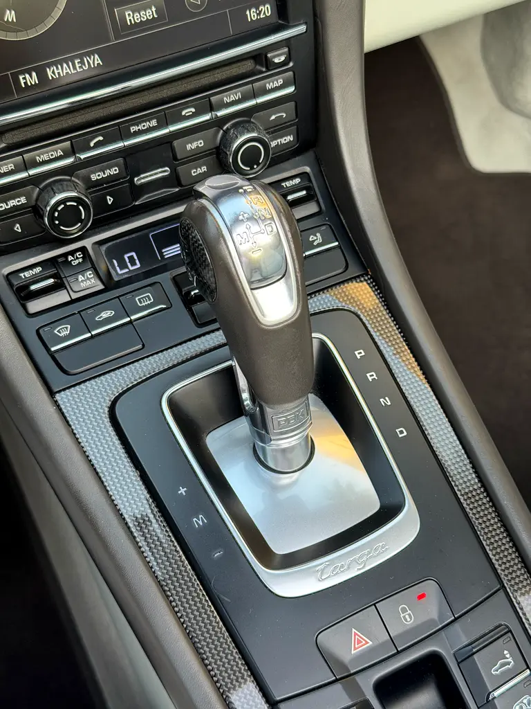 PORSCHE Carrera / 911 Targa 4S 2015 - photo 11 - Import Émirats | International Cars