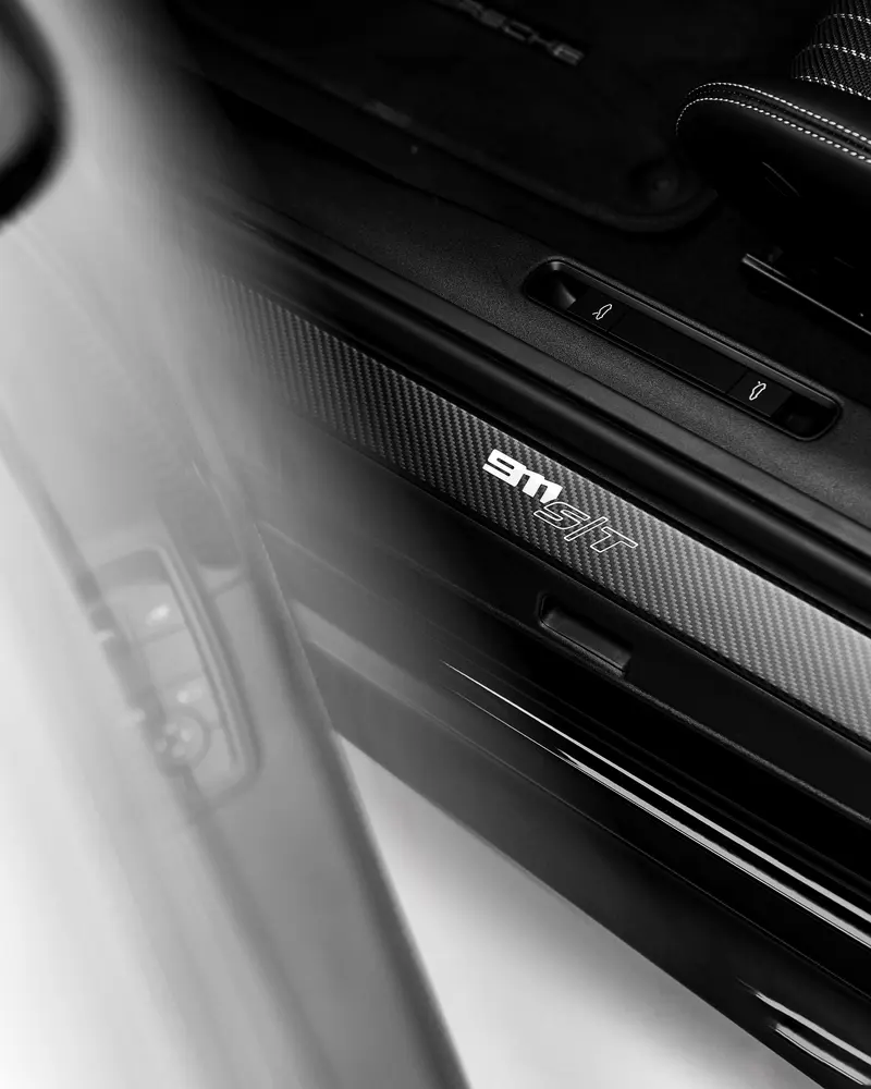 PORSCHE Carrera / 911 Other 2024 - photo 9 - Import Émirats | International Cars