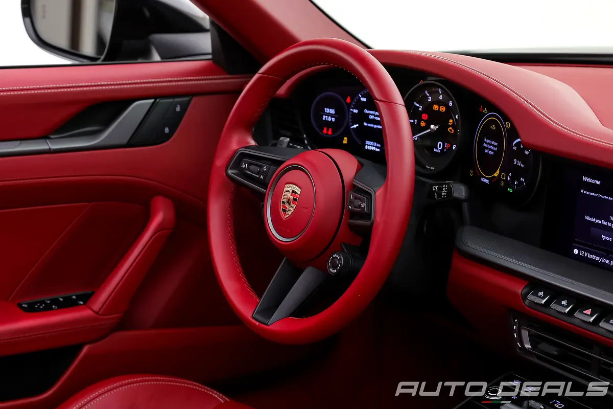 PORSCHE Carrera / 911 2023 - photo 10 - Import Émirats | International Cars