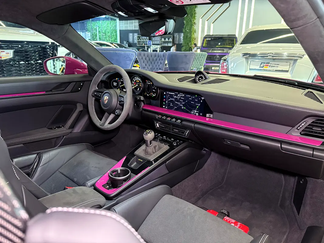 PORSCHE Carrera / 911 GT3 2023 - photo 11 - Import Émirats | International Cars