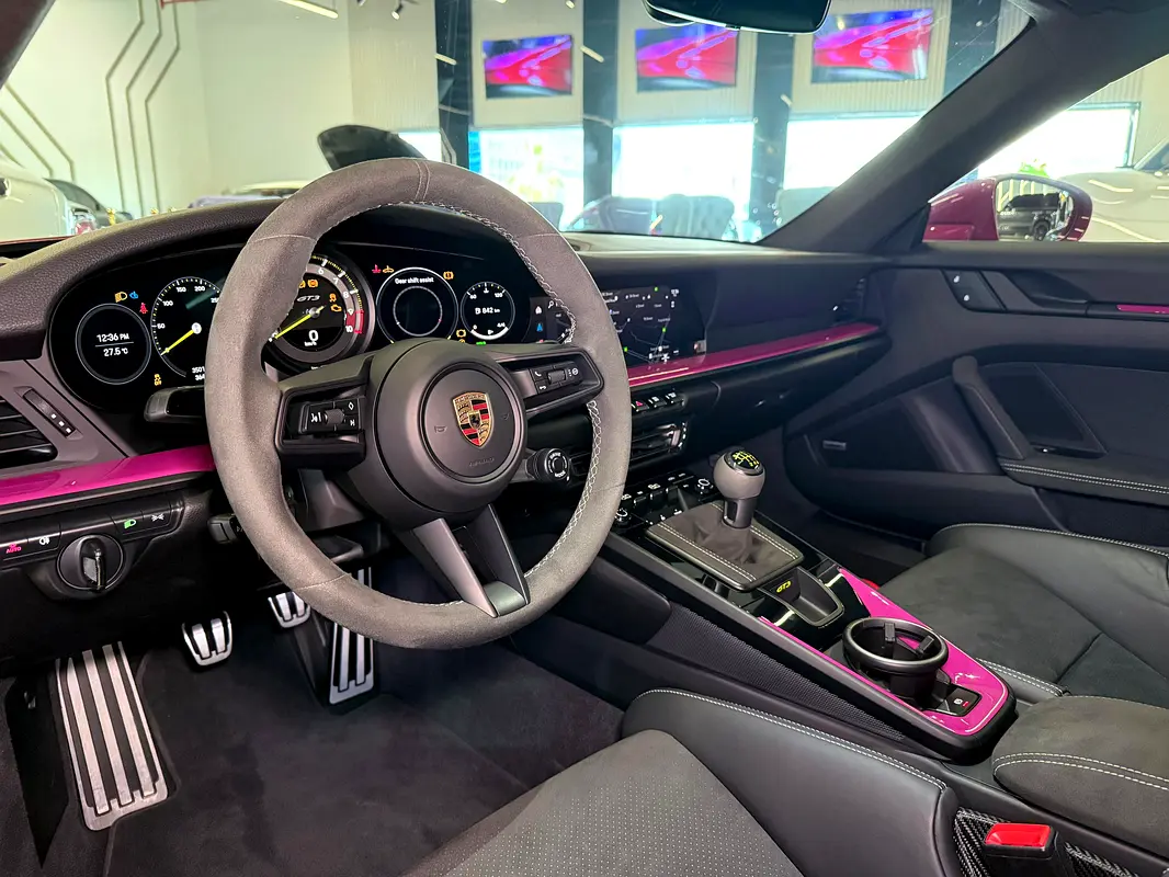 PORSCHE Carrera / 911 GT3 2023 - photo 12 - Import Émirats | International Cars