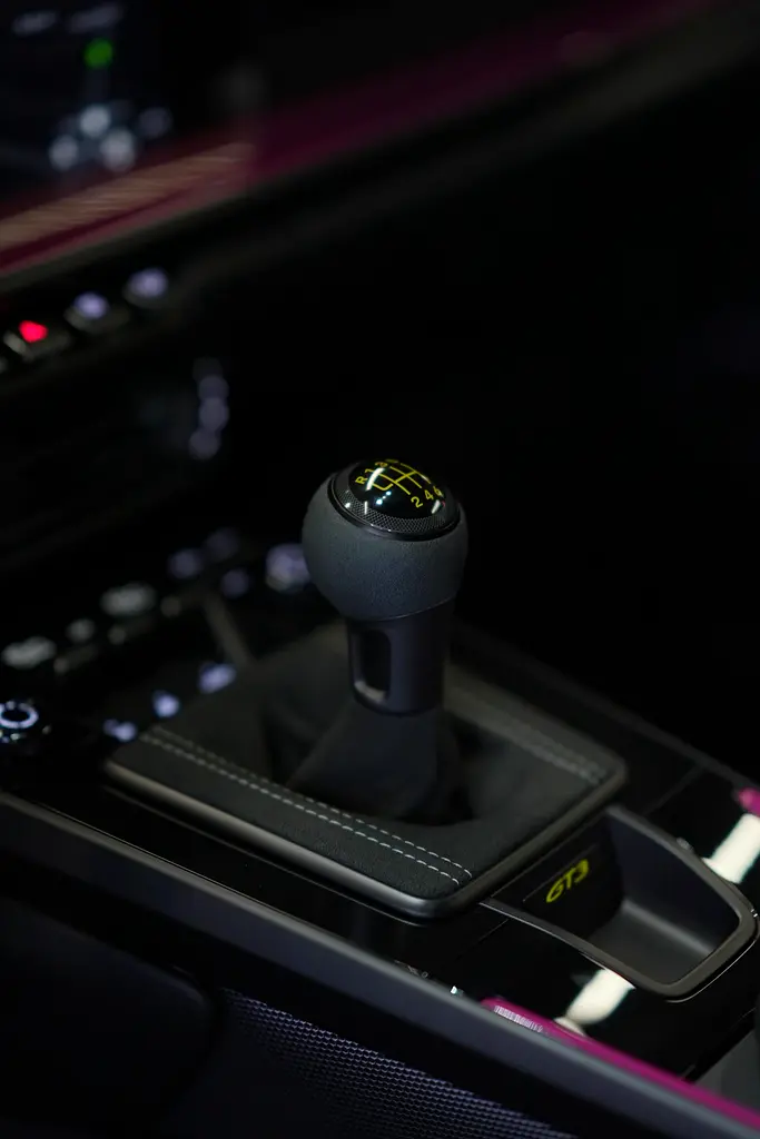 PORSCHE Carrera / 911 GT3 2023 - photo 9 - Import Émirats | International Cars