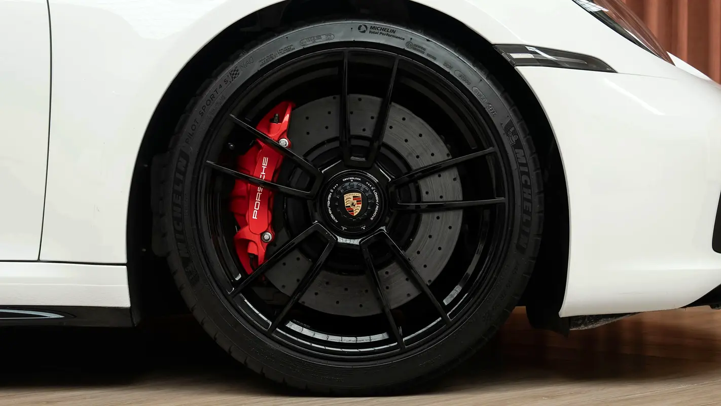 PORSCHE Carrera / 911 GTS 2023 - photo 7 - Import Émirats | International Cars