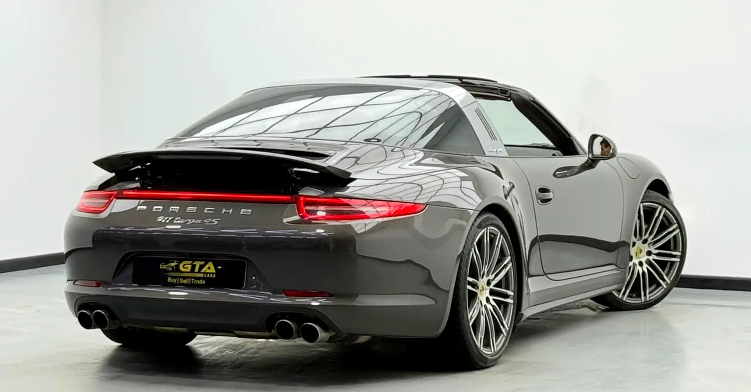 PORSCHE Carrera / 911 Targa 4S 2015 - photo 7 - Import Émirats | International Cars