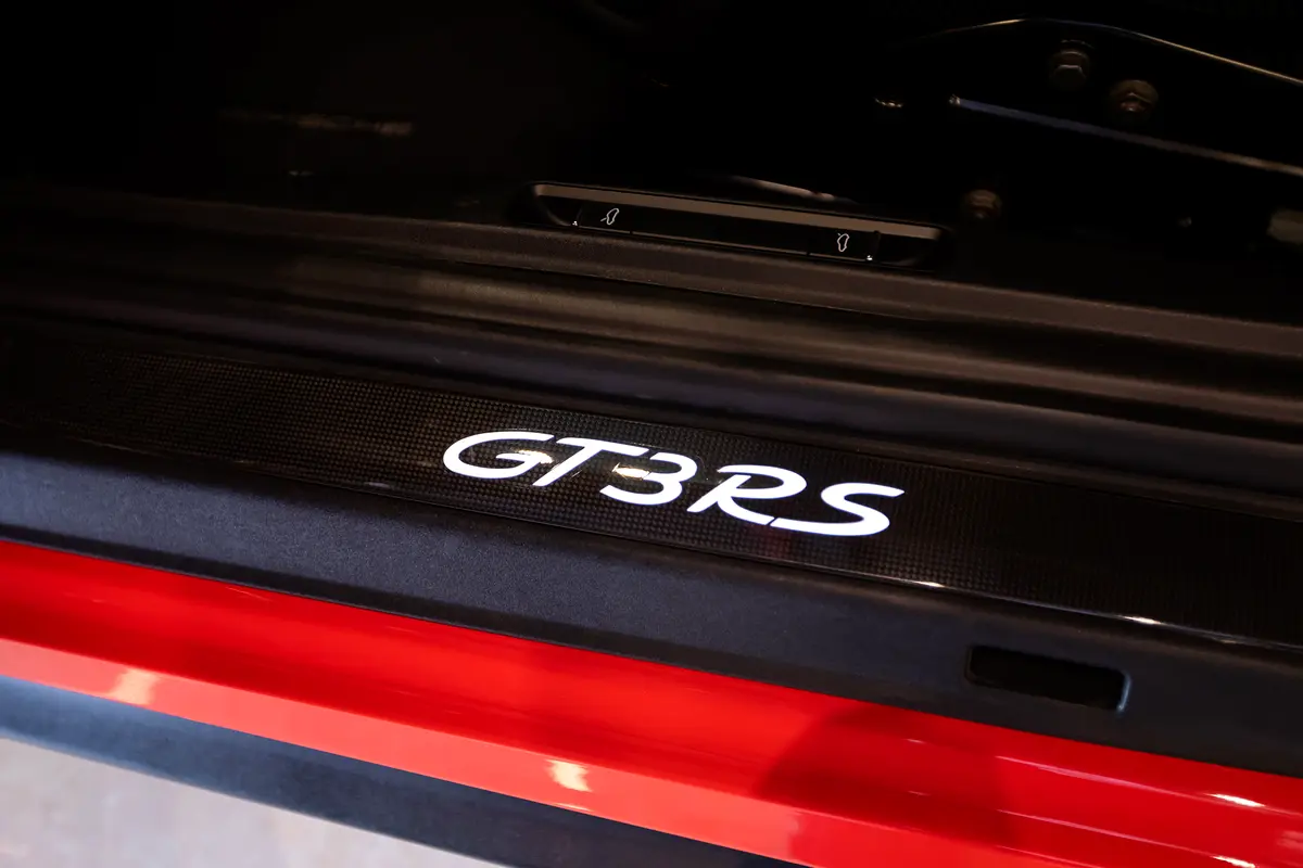 PORSCHE Carrera / 911 GT3 RS 2016 - photo 10 - Import Émirats | International Cars