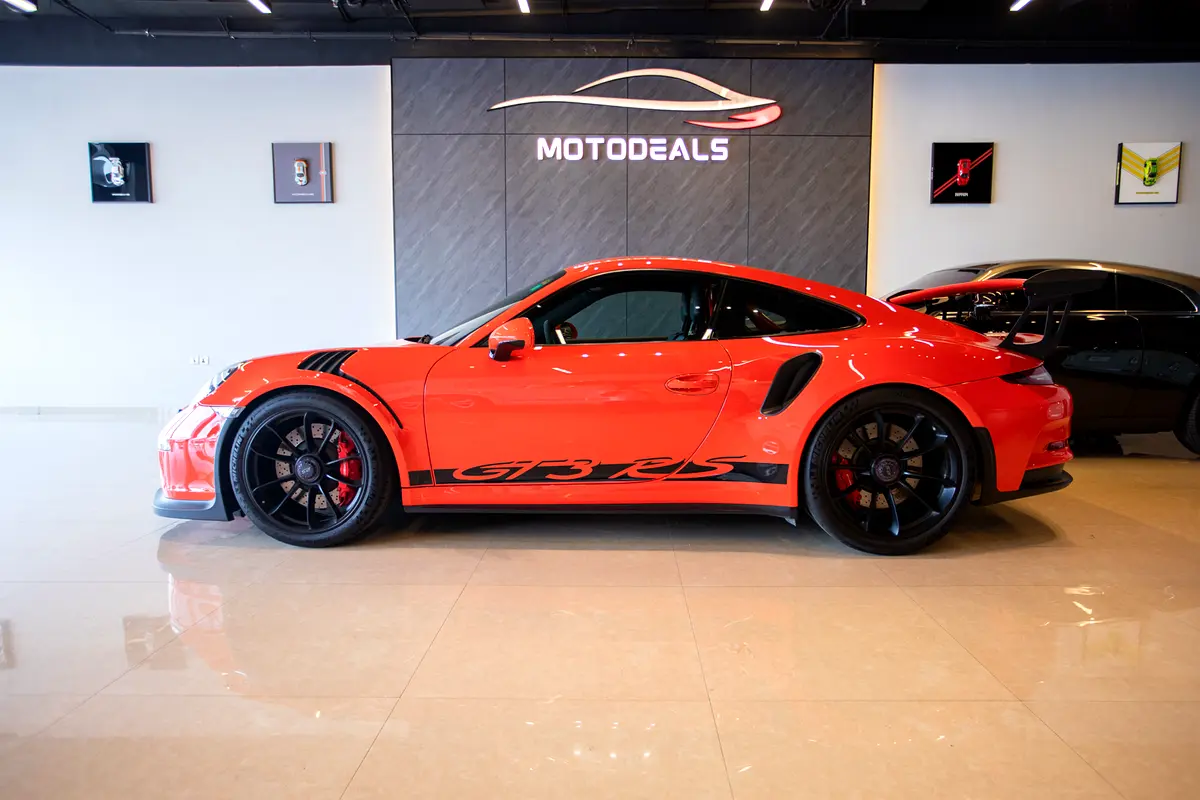 PORSCHE Carrera / 911 GT3 RS 2016 - photo 11 - Import Émirats | International Cars
