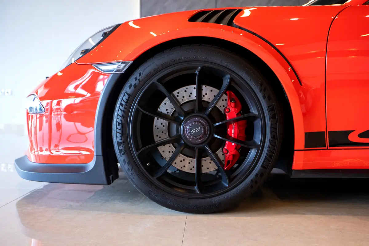 PORSCHE Carrera / 911 GT3 RS 2016 - photo 12 - Import Émirats | International Cars