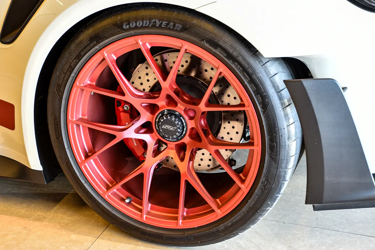 PORSCHE Carrera / 911 GT3 RS 2025 - photo 12 - Import Émirats | International Cars