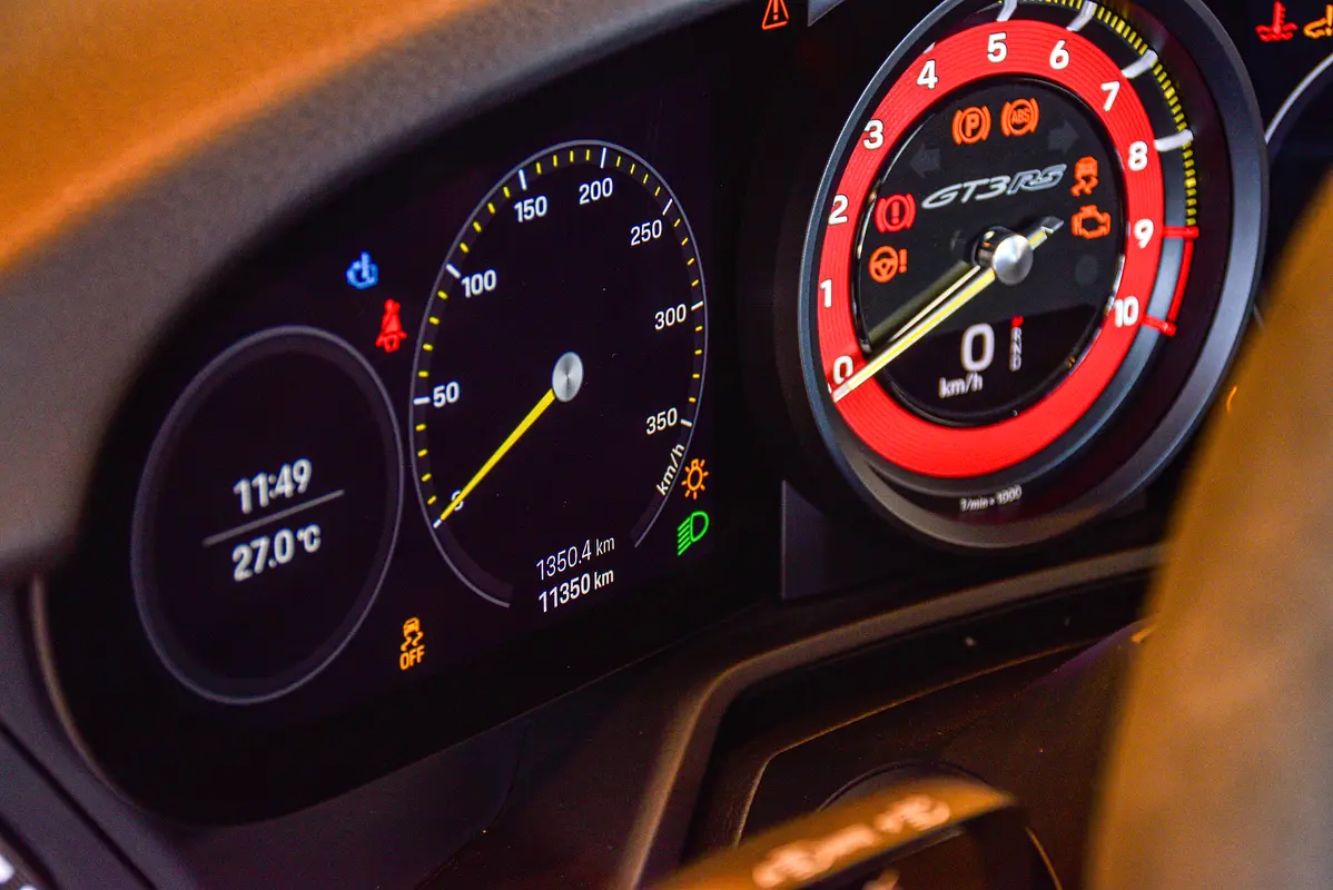 PORSCHE Carrera / 911 GT3 RS 2025 - photo 8 - Import Émirats | International Cars