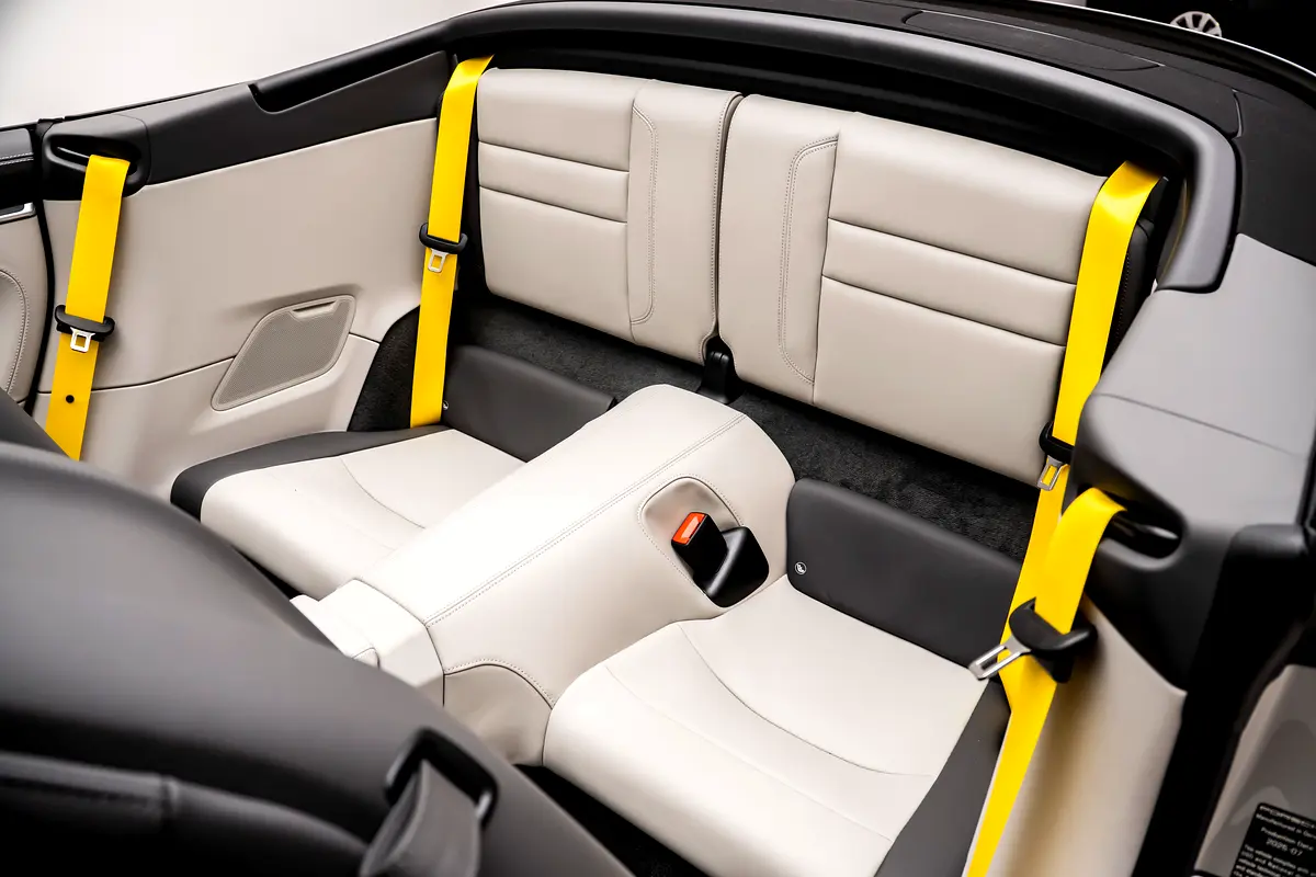 PORSCHE Carrera / 911 GTS 2026 - photo 10 - Import Émirats | International Cars