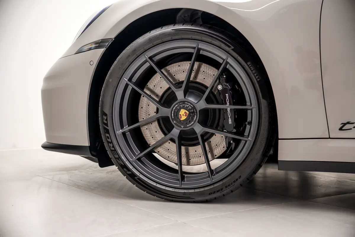 PORSCHE Carrera / 911 GTS 2026 - photo 7 - Import Émirats | International Cars