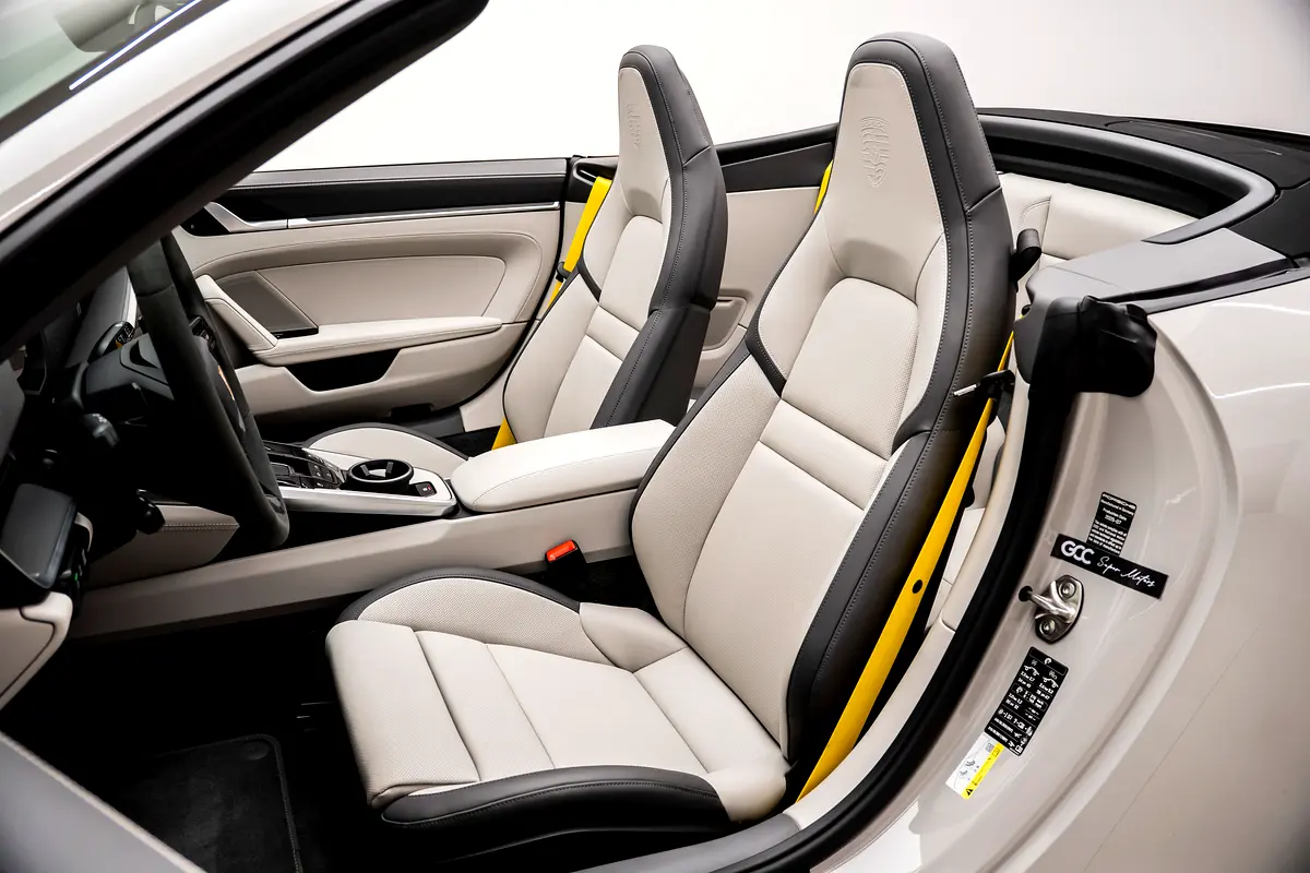 PORSCHE Carrera / 911 GTS 2026 - photo 9 - Import Émirats | International Cars