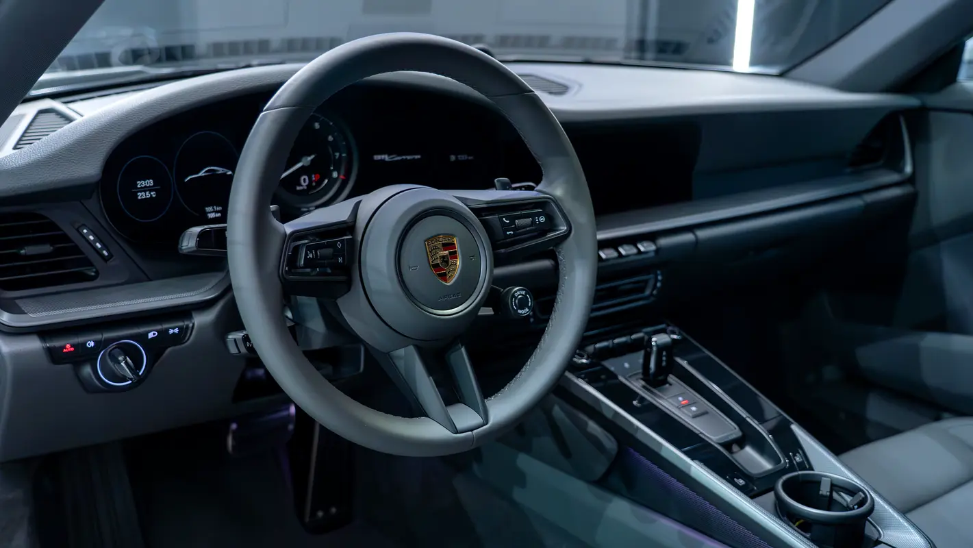 PORSCHE Carrera / 911 2024 - photo 9 - Import Émirats | International Cars
