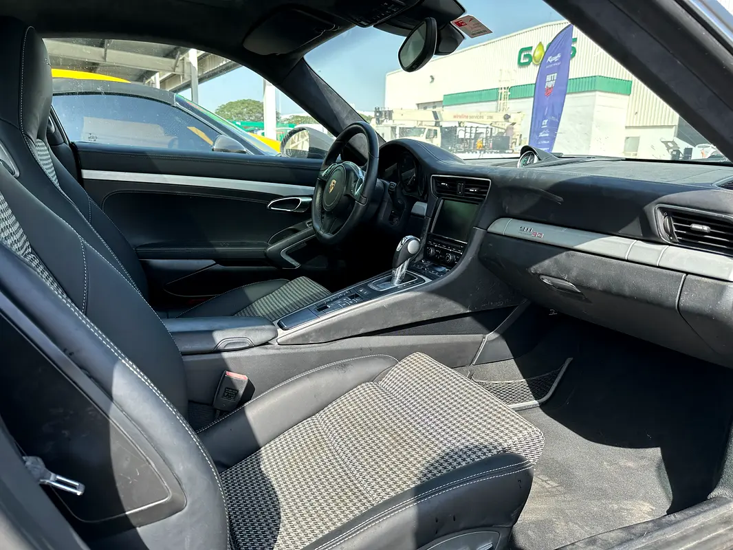PORSCHE Carrera / 911 Carrera 4S 2014 - photo 11 - Import Émirats | International Cars