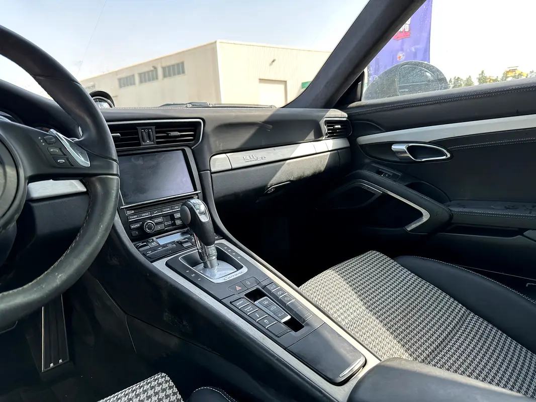 PORSCHE Carrera / 911 Carrera 4S 2014 - photo 9 - Import Émirats | International Cars