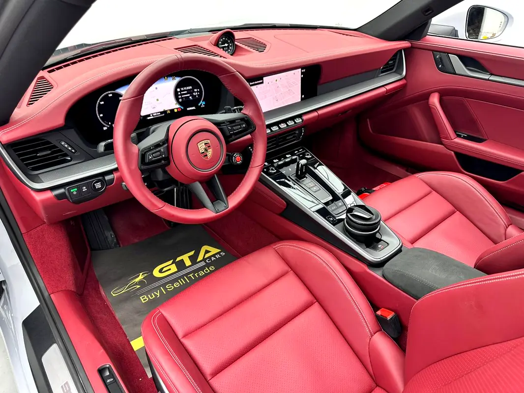 PORSCHE Carrera / 911 2025 - photo 8 - Import Émirats | International Cars