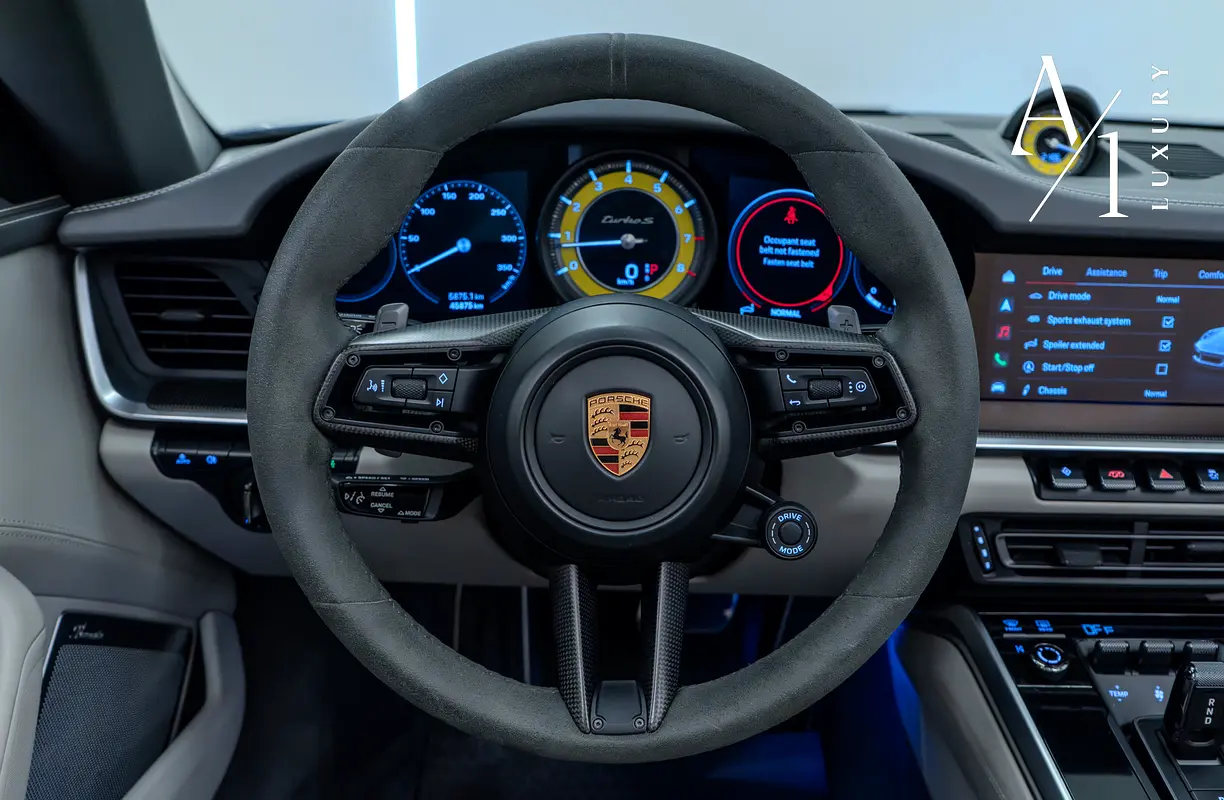 PORSCHE Carrera / 911 Turbo S 2022 - photo 11 - Import Émirats | International Cars