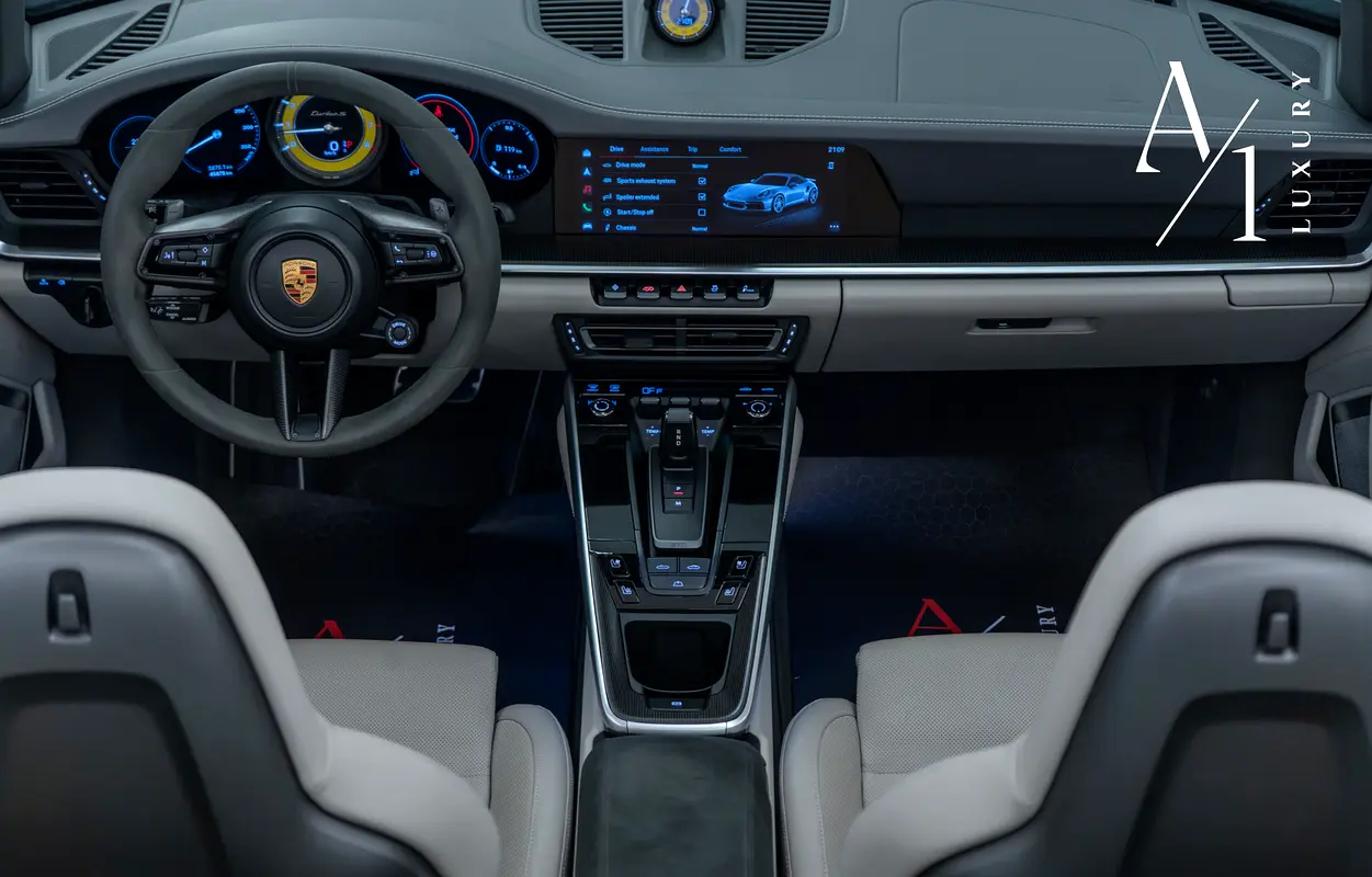 PORSCHE Carrera / 911 Turbo S 2022 - photo 8 - Import Émirats | International Cars