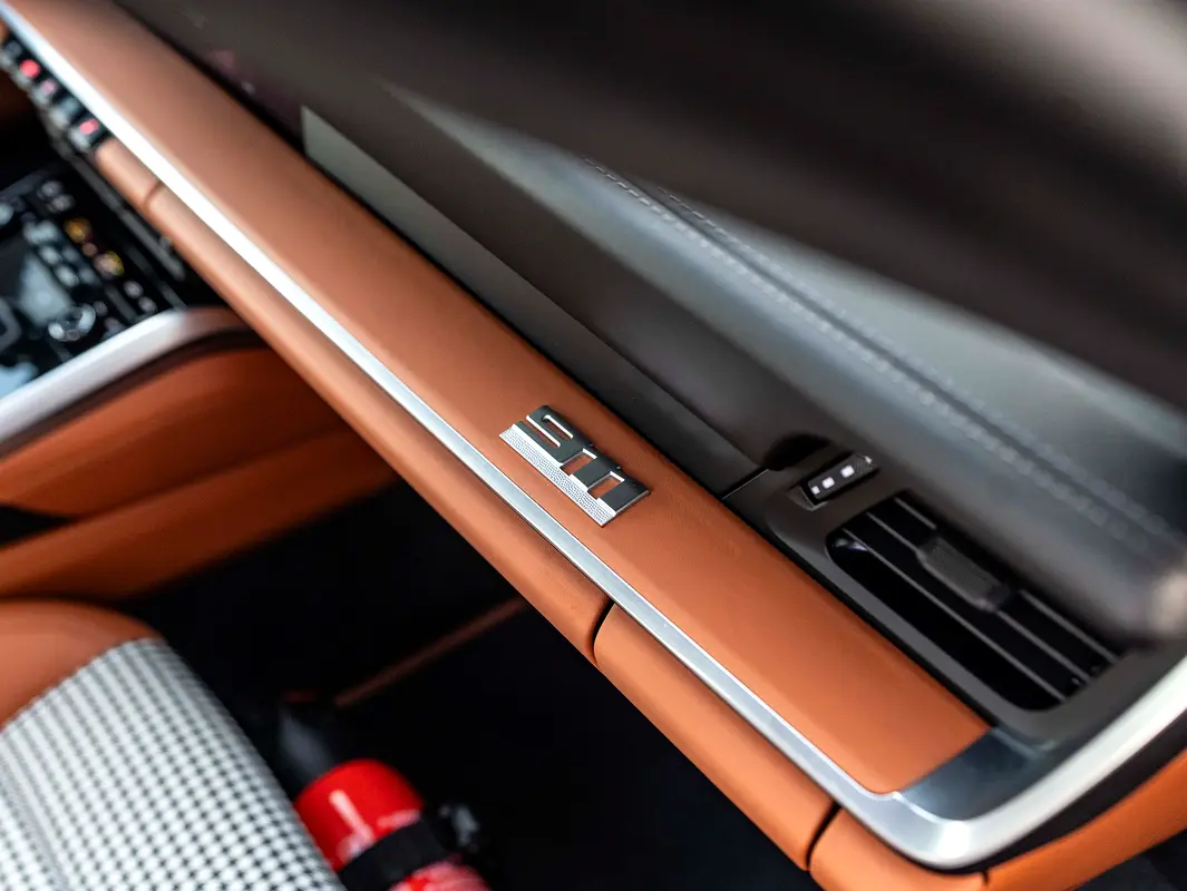 PORSCHE Carrera / 911 Carrera S 2024 - photo 12 - Import Émirats | International Cars