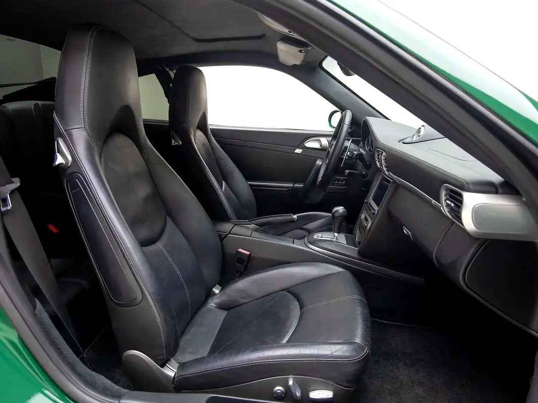 PORSCHE Carrera / 911 Turbo 2007 - photo 11 - Import Émirats | International Cars