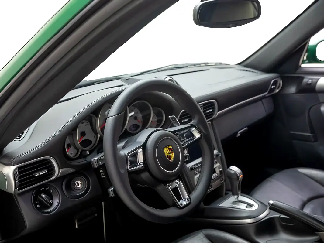 PORSCHE Carrera / 911 Turbo 2007 - photo 8 - Import Émirats | International Cars