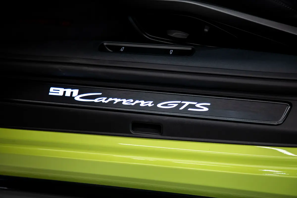 PORSCHE Carrera / 911 GTS 2025 - photo 12 - Import Émirats | International Cars