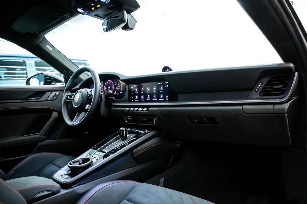 PORSCHE Carrera / 911 GTS 2025 - photo 7 - Import Émirats | International Cars