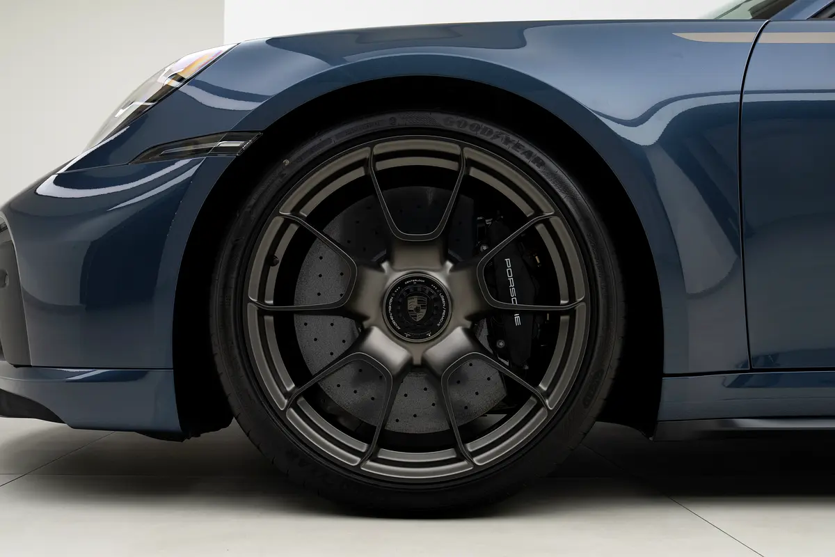 PORSCHE Carrera / 911 Turbo S 2025 - photo 5 - Import Émirats | International Cars