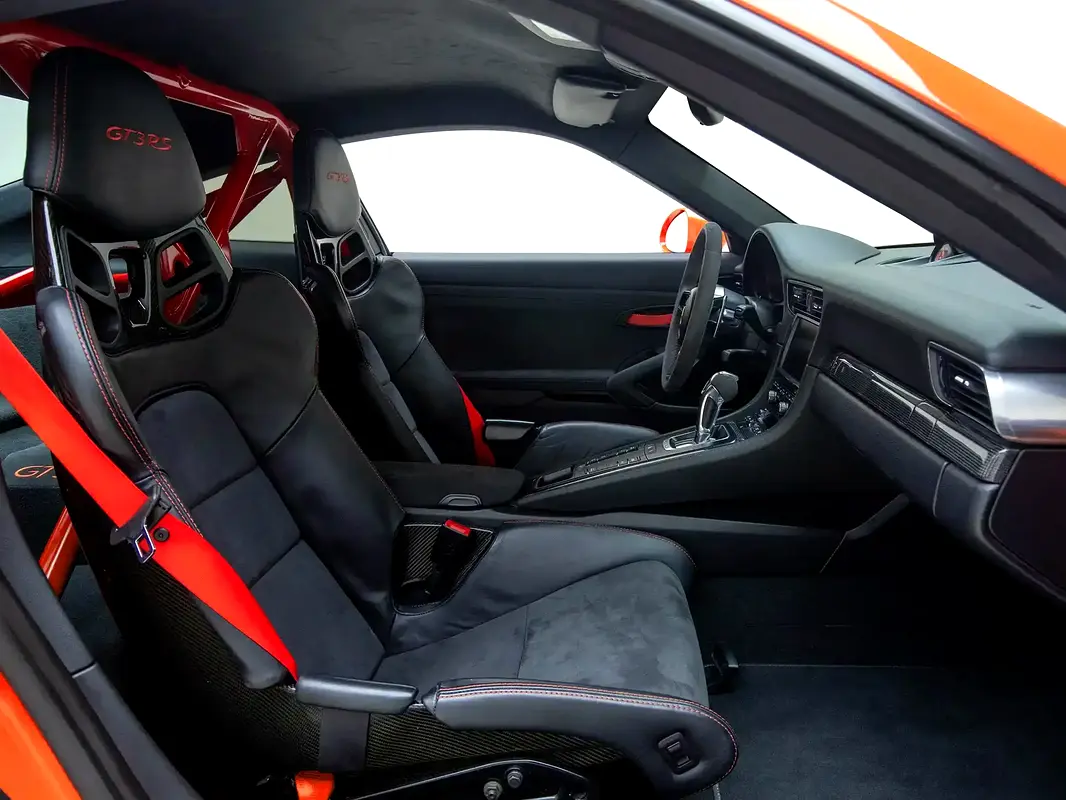 PORSCHE Carrera / 911 GT3 RS 2016 - photo 11 - Import Émirats | International Cars